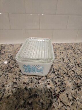 PYREX Vintage Refrigerator Dish